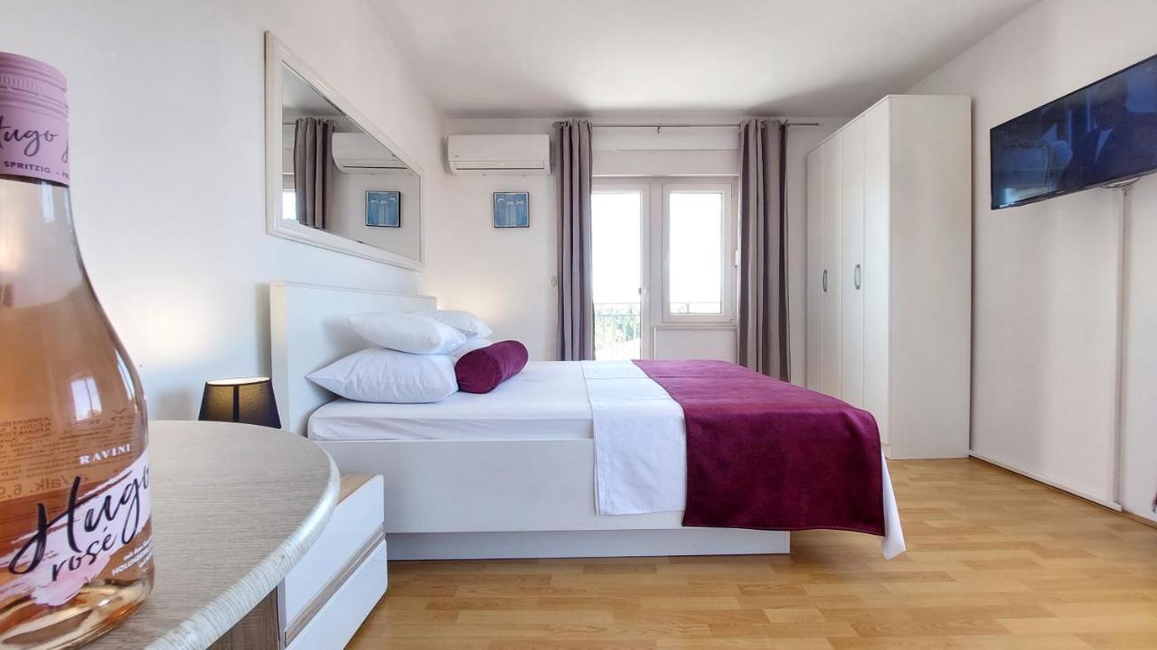 Sea Side Apartments Vodice Exterior foto